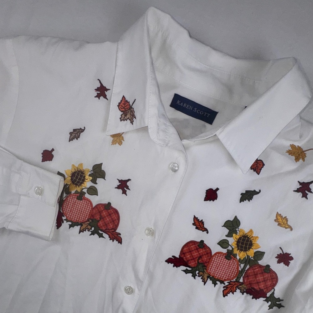 Karen Scott Button Down Shirt Womens L White Embroidered Pumpkin Fall Holiday